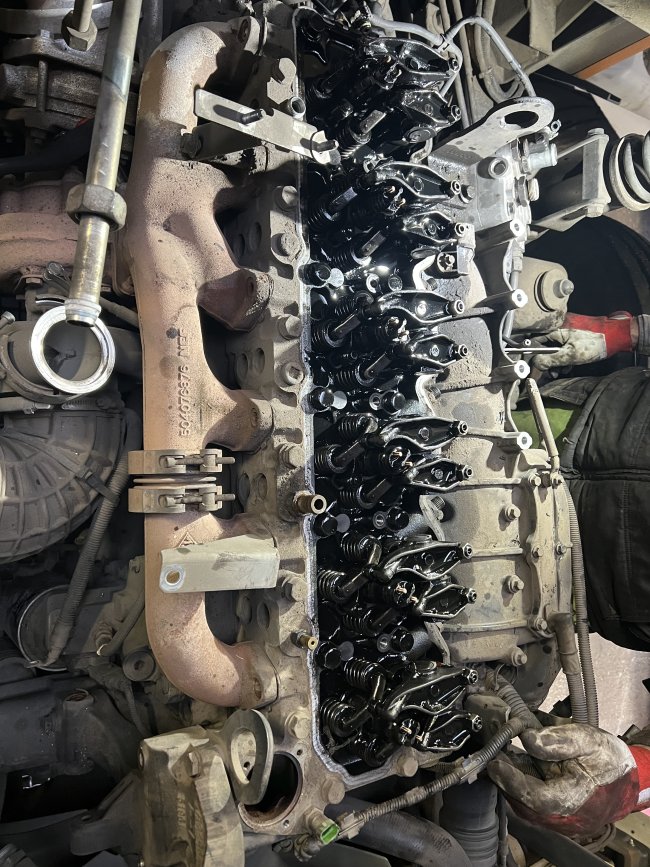 demontaż głowicy wozu strażackiego